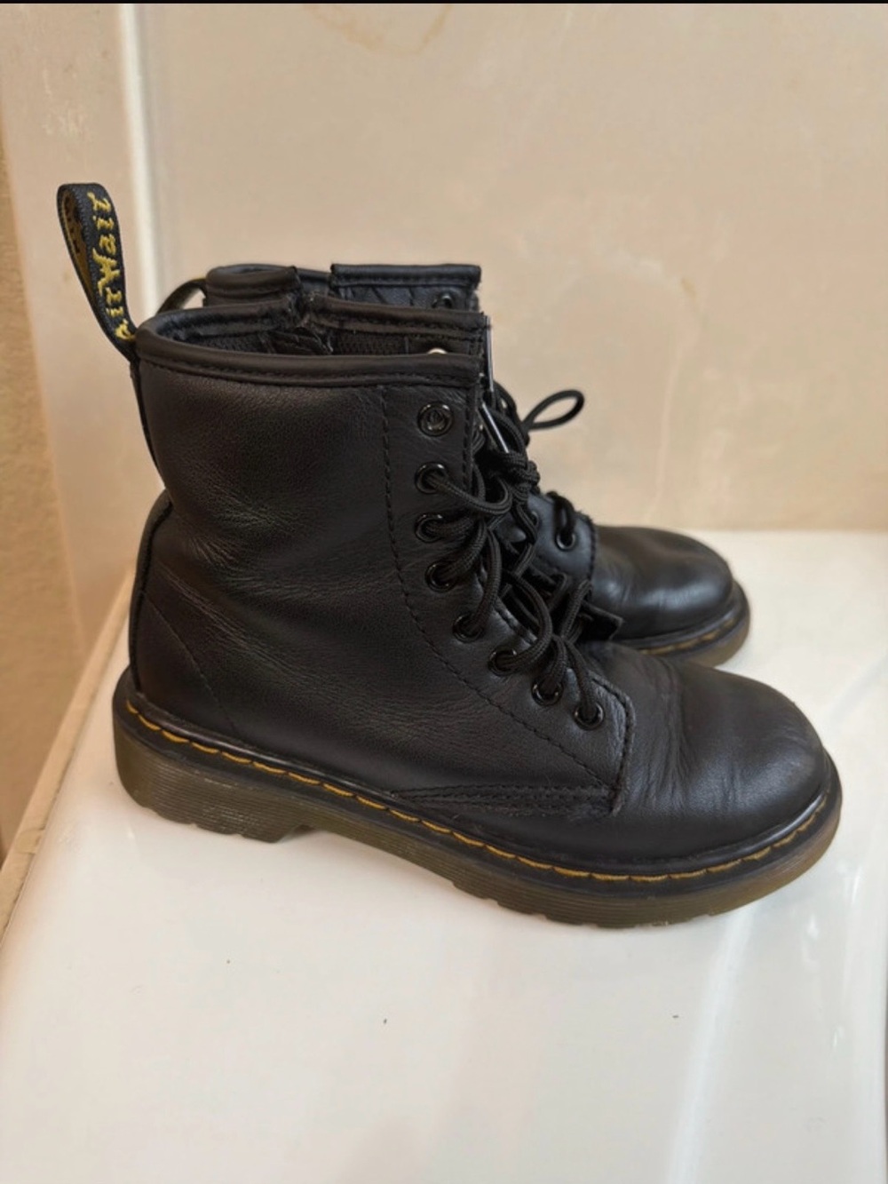 Kids Black Lace-Up Leather Dr.Martens Boots